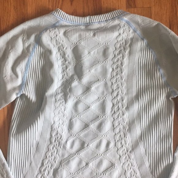 Rest Less Pullover - Picture 9 of 11